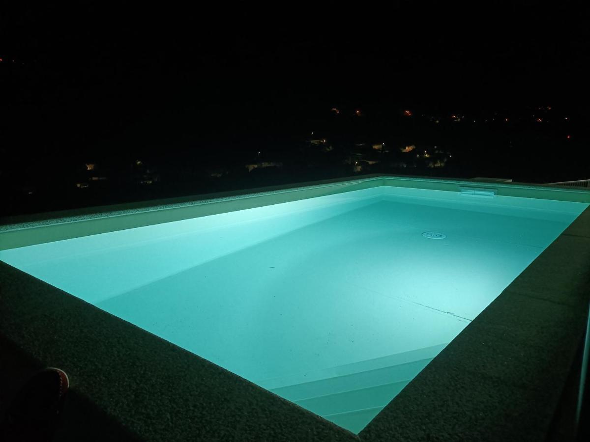 Casa Amarela Da Canicada Holiday home